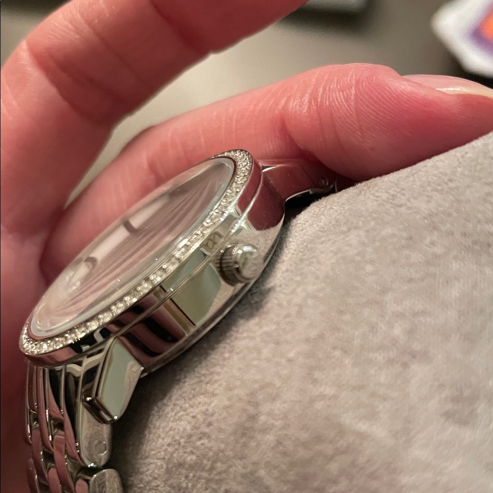 Michael Kors MK 3118 Silver Watch - Picture 4 of 11